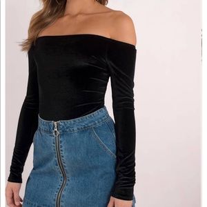 Tobi off the shoulder black velvet bodysuit NWT